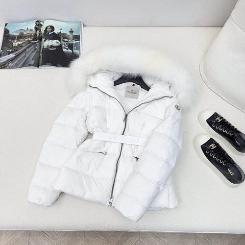 Moncler BOEDIC Series Short Down Coat with Mink Collar, Fashionable
