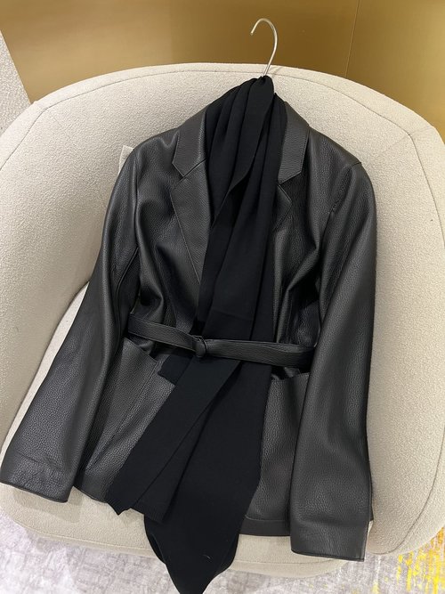 Hermes Unique Design Leather Suit with Removable Cashmere Knit Accessories