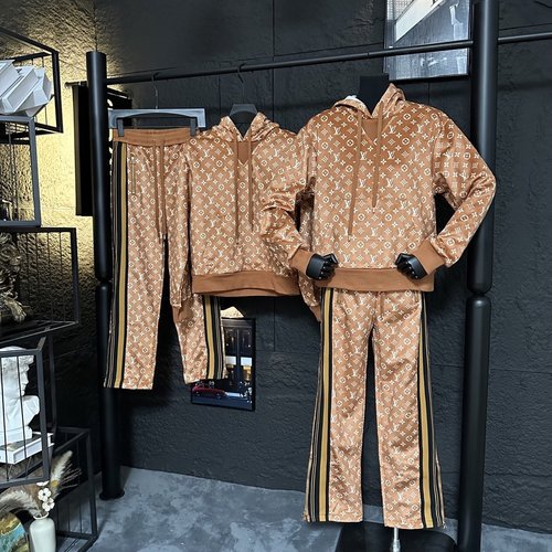 Louis Vuitton Classic Patterned Velvet Leisure Suit