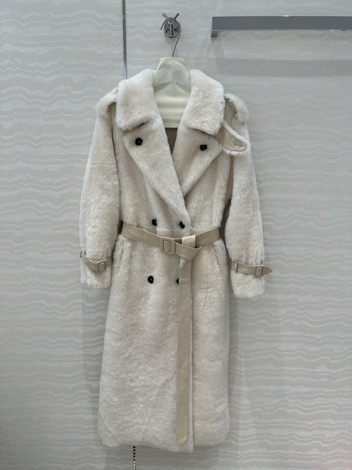Polo Ralph Lauren Exclusive High - End Baka Shearling Coat with Sophisticated Design