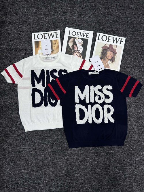 Dior Classic Lettered Short-Sleeved Top, Exuding Elegance and Fashion