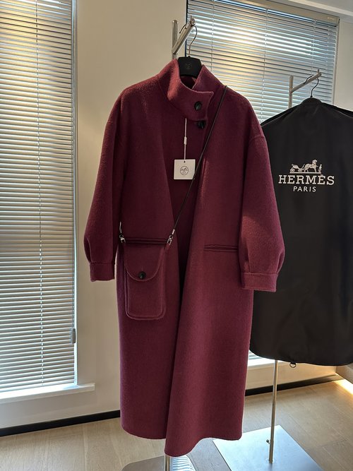 Hermes Designer s Collection Coat with Collar and Cashmere Accessory, High-Quality and Value
