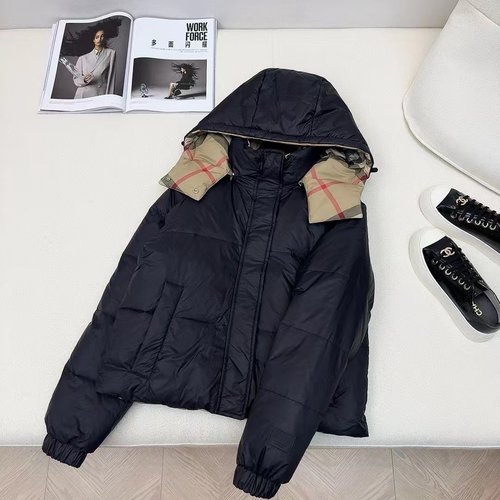 Burberry Vintage Checked Spliced Double-Sided Hat Coat, Versatile and Stylish