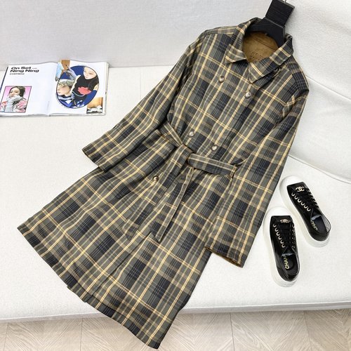 Miu Miu Stylish Double-sided Windbreaker with Net & Checked Pattern