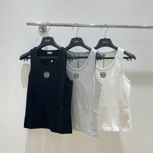 Loewe Embroidered Logo Vest, Slimming and Versatile in Use