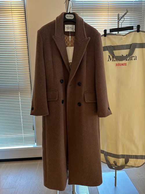Max Mara Premium Suri Alpaca & High-Branch Wool Coat