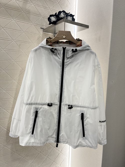 Burberry Newly Launched Windproof Suit with Logo and Stylish Design