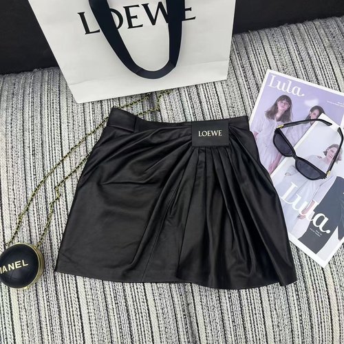 Loewe Highlights of LOE Series: Sheepskin Short Skirt with Ruffles and Leather Tags