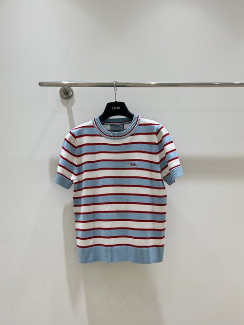 Prada Elegant Round-Neck Short-Sleeve T-Shirt with Striped Design