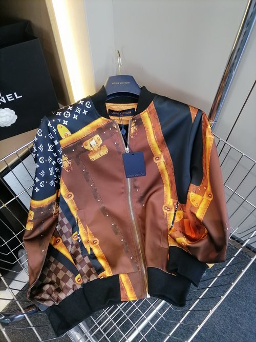 Louis Vuitton Exclusive Imported Twill Checkered Printed Jacket of High Quality