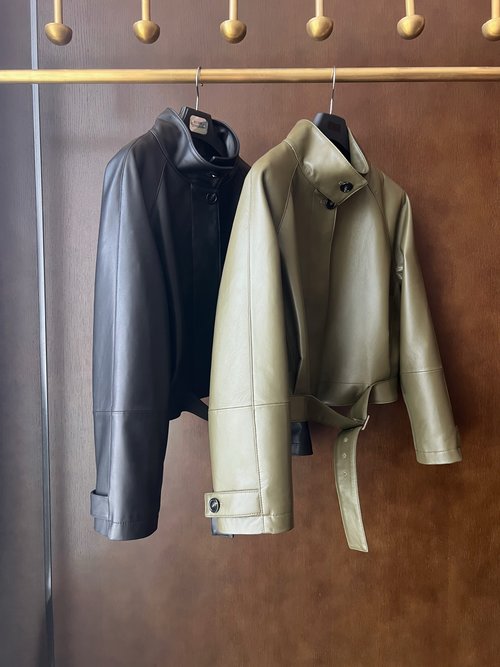 Loewe Stylish Leather Suit in Versatile Style Made of Imported Sheepskin