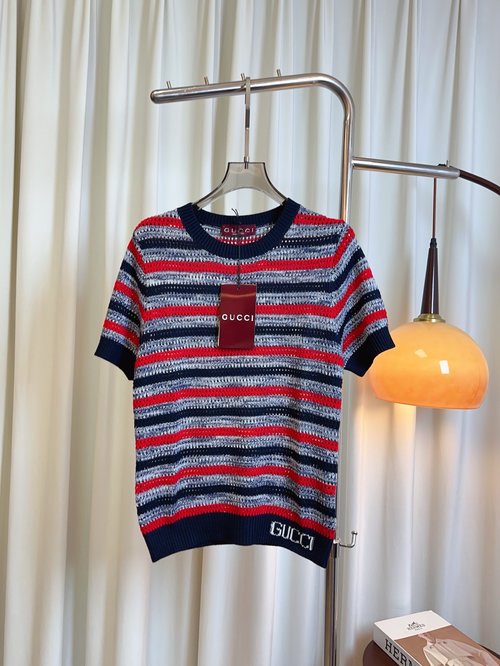 Gucci Custom Knitted Wool Top with Striped Pattern, Exquisite Quality