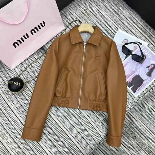 Miu Miu Recommended Autumn-Winter Collection: Lambskin Short Coat with Embroidered Logo