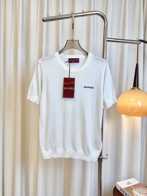 Gucci Jacquard Logo Wool Short-Sleeve Top, Comfortable for Layering