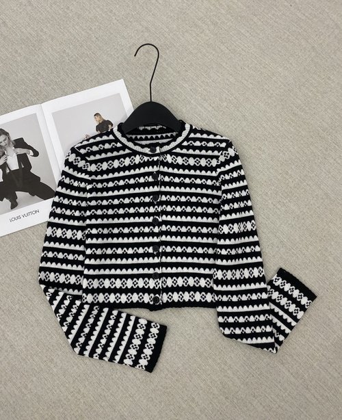 Louis Vuitton New Striped Floral Elastic Knitted Short Cardigan