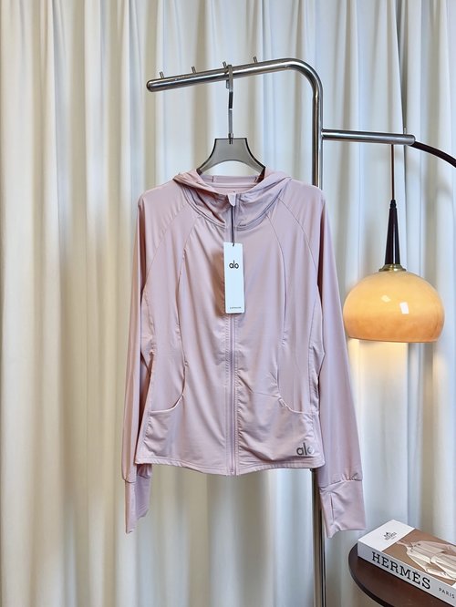 Alo Zippered Sunscreen Jacket, High-Quality and Slimming