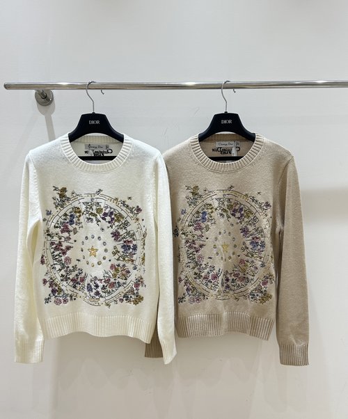 Dior Elegant Embroidered Flower Round-neck Knit Top