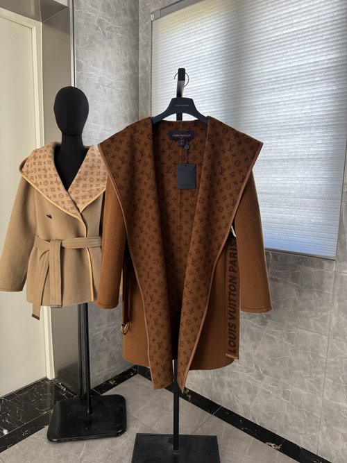 Louis Vuitton Elegant Double-Sided Wrap Coat of Silk-Wool Blend