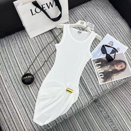 Loewe Metallic Decorated Sleeveless Ribbed Vest, Stylish and Comfortable