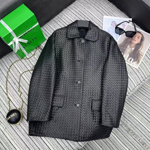 Bottega Veneta Recommended BV Series Knitted Collar Lambskin Coat Made of Imported 100% Lambskin