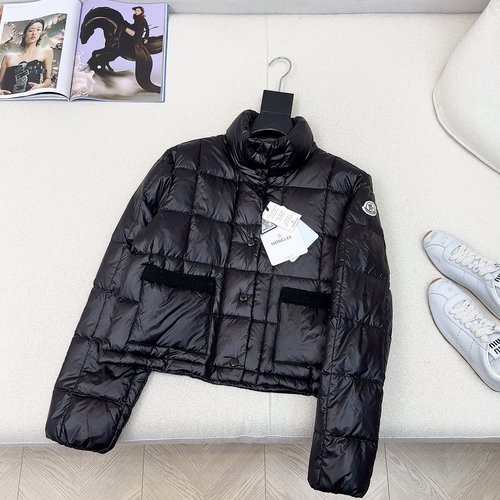 Moncler Heavyweight Knit Series Down Jacket, Stylish and Comfortable