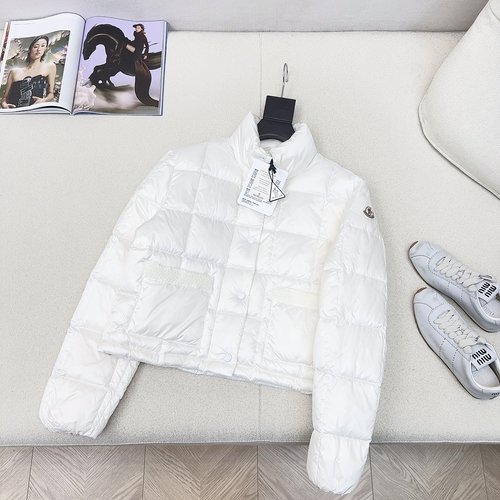 Moncler Heavyweight Knit Series Down Jacket, Stylish and Comfortable