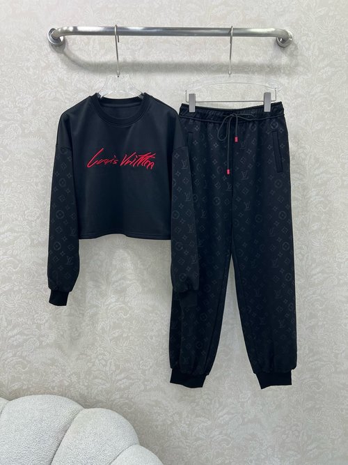 Louis Vuitton Casual Sports Suit with Vintage Logo and Red Letter Embroidery
