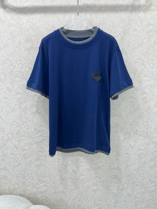 Prada Elegant Two-Tone Short Sleeve T-Shirt with Logo