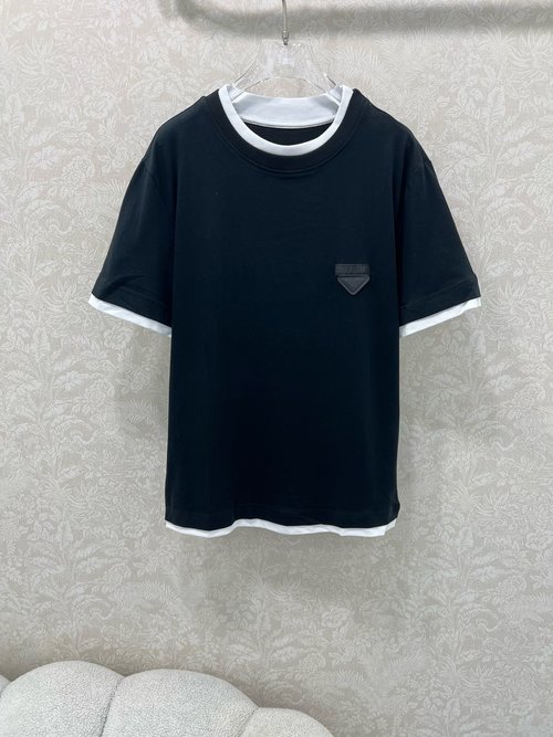 Prada Stylish Two-Tone Short Sleeve T-Shirt with Printed Logo