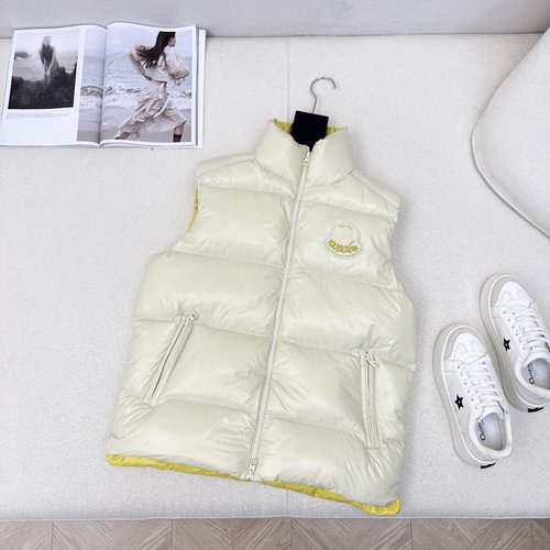 Moncler Collar Down Jacket Vest for a Layered Appearance