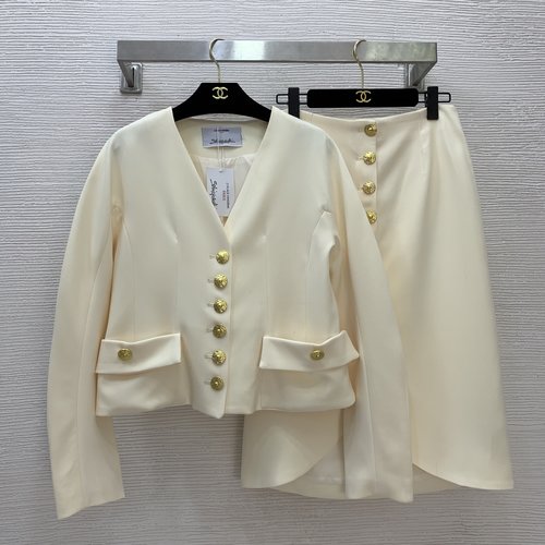 Schiaparelli Fashionable Two-piece Suit with Gold Buttons and Flap Pocket