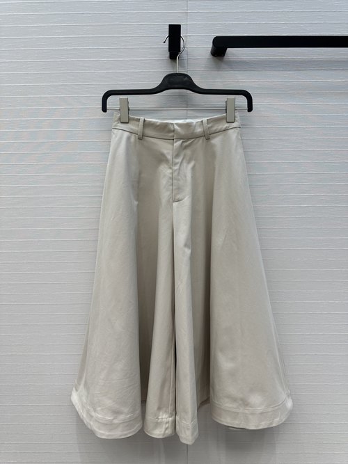 Bottega Veneta High-sense Loose Half-pant Skirt with Triangle Logo