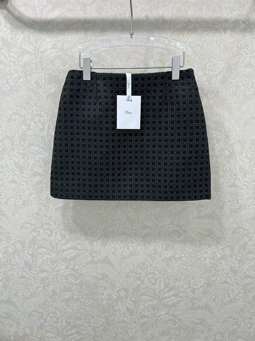 Dior Stylish Rhombus Patterned Gold Silk Skirt with an Elegant Design