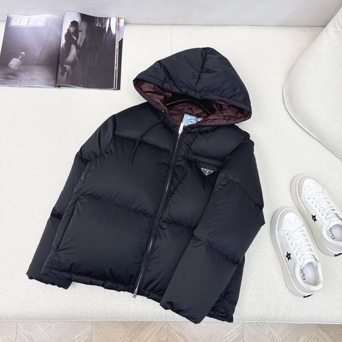 Prada Exclusive Down Jacket with Logo, Featuring Stereo Cut and Age - reducing Design