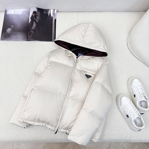 Prada Exclusive Down Jacket with Logo, Featuring Stereo Cut and Age - reducing Design