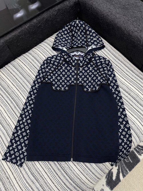 Louis Vuitton Stylish Long-sleeved Knit Hooded Cardigan with Custom Jacquard Weave