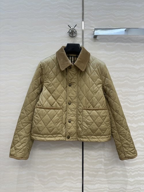 Burberry Exclusive Short Double Diamond Quilted Cotton Coat with Contrast Collar