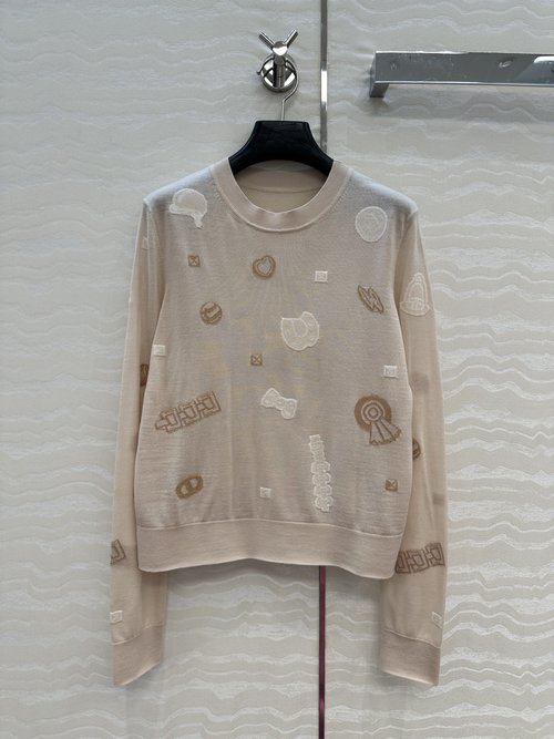 Hermes Imported Wool Jacquard Long-Sleeve Top, Stylish and Versatile