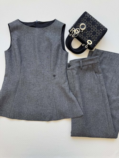 Dior Straight-Leg Loose Trousers, Shaping Legs for a Sophisticated Look