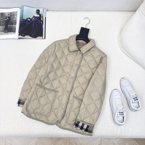 Burberry Essential Collection Diamond Quilted Snap Collar Down Jacket