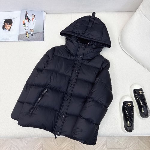 Burberry Original Quality Hooded Bread Down Jacket, Fashionable and Warm