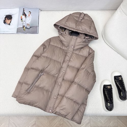 Burberry Original Quality Hooded Bread Down Jacket, Fashionable and Warm