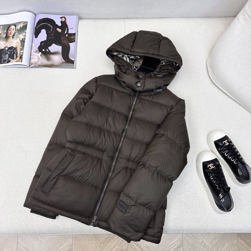 Burberry Original Quality Hooded Elastic Waist Down Jacket, Stylish and Practical