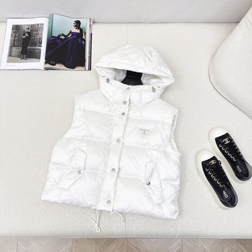 Prada Detachable Two-way Down Jacket, Loose Fit, Stylish and Warm