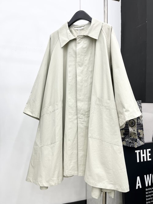 Hermes Customized Oversized Swing Long Trench Coat with Stylish Buttons