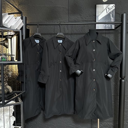 Prada Long Trench Coat with Wire Elements for Stylish Silhouette