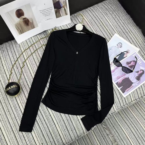 Chanel Chic V-Neck Long-Sleeved T-Shirt in Three Colors