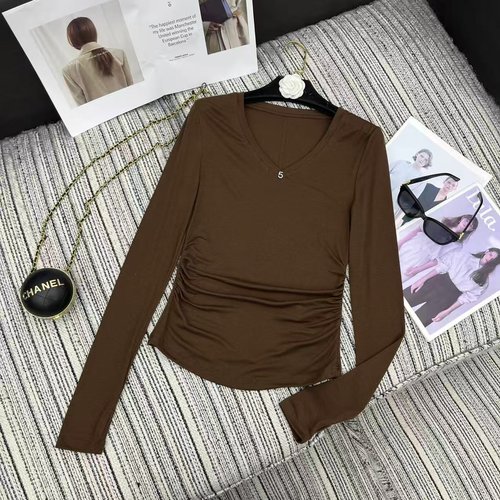 Chanel Elegant V-neck Long-sleeved T-shirt in Three Colors