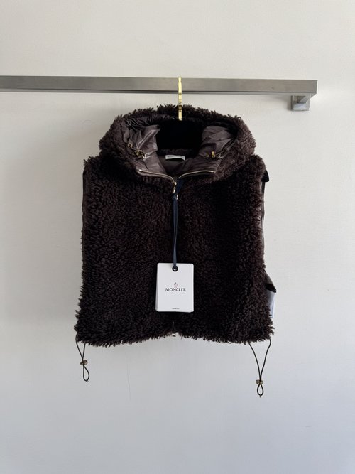 Moncler Teddy Furry Zipper Down Vest with Brand Logo, Fashionable for Autumn