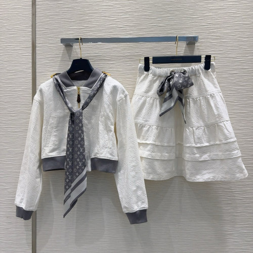 Louis Vuitton Trendy Design for Daily and Commute Use